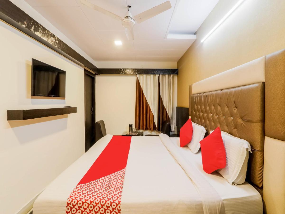 Oyo 79765 Hotel Samrat 勒克瑙 外观 照片