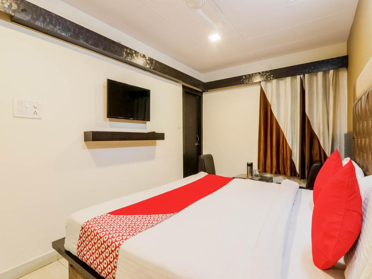 Oyo 79765 Hotel Samrat 勒克瑙 外观 照片