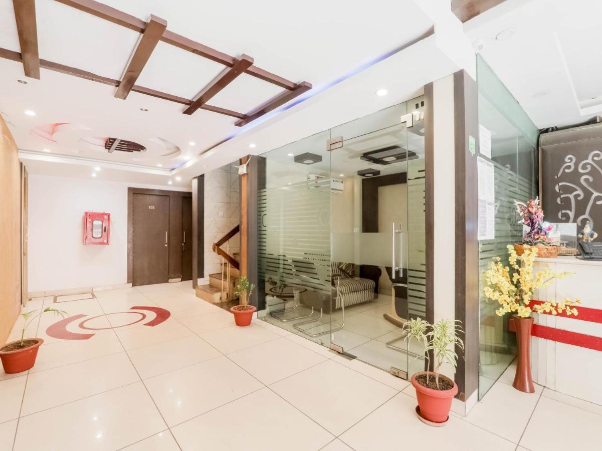 Oyo 79765 Hotel Samrat 勒克瑙 外观 照片